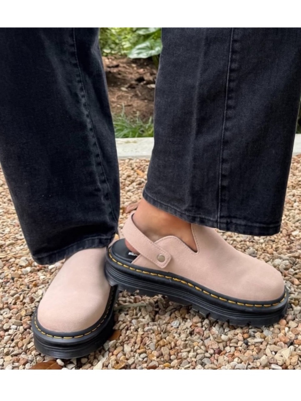 🖤Size 10 - NWT: DR. MARTENS - Women's ZebZag Suede Mules